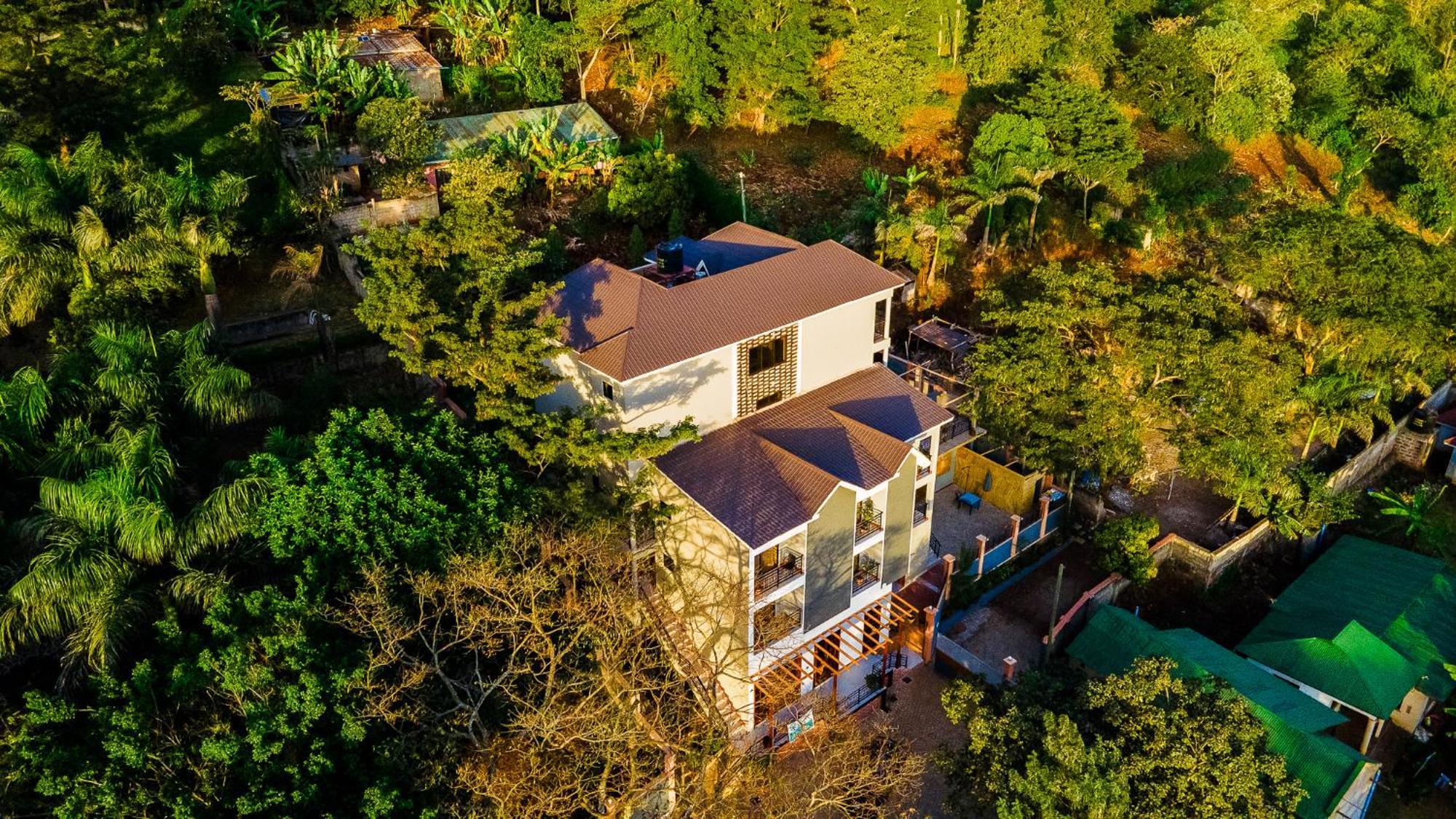 Greenside Hotel Аруша Екстериор снимка